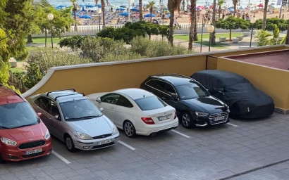 Resale - Apartment -
Benidorm - 1ª Linea De Playa