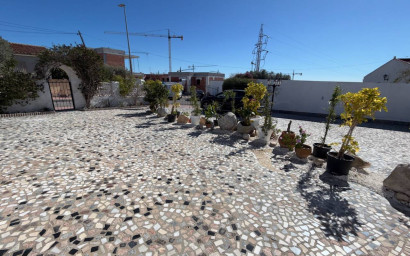 Resale - Villa -
Ciudad Quesada