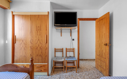 Resale - Apartment -
Arenales del Sol - Segunda linea playa