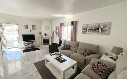 Resale - Villa -
Benijofar - Monte Azul