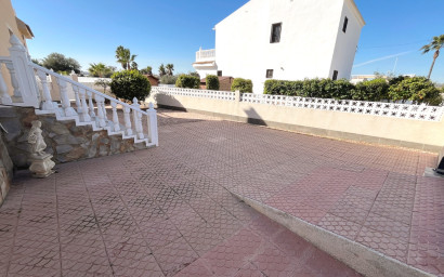 Resale - Villa -
Benijofar - Monte Azul