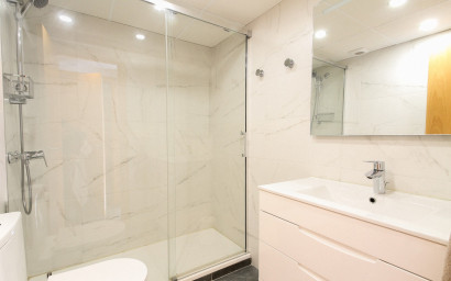 Resale - Apartment -
Alicante - Carolinas Altas