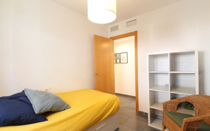 Resale - Apartment -
Alicante - Carolinas Altas