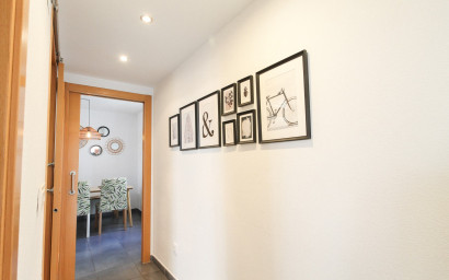 Resale - Apartment -
Alicante - Carolinas Altas