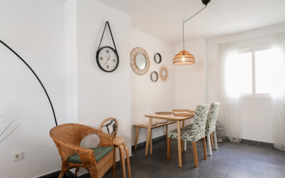 Resale - Apartment -
Alicante - Carolinas Altas