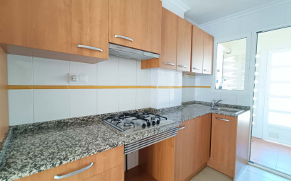 Revente - Maison mitoyenne -
Hondón de los Fráiles