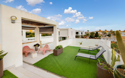 Resale - Townhouse -
Orihuela Costa - Lomas de Cabo Roig