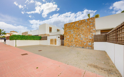 Resale - Townhouse -
Orihuela Costa - Lomas de Cabo Roig