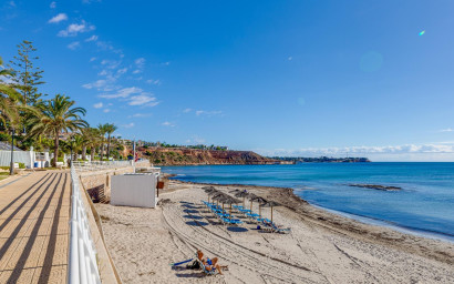 Resale - Townhouse -
Orihuela Costa - Lomas de Cabo Roig