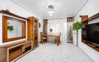 Herverkoop - Herenhuis -
Torrevieja