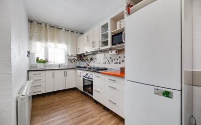 Herverkoop - Herenhuis -
Torrevieja