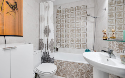 Herverkoop - Herenhuis -
Torrevieja