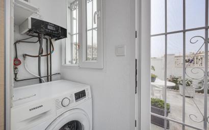 Herverkoop - Herenhuis -
Torrevieja