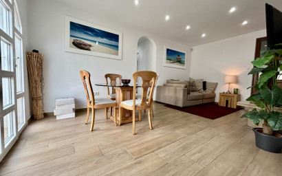 Resale - Villa -
Cabo Roig