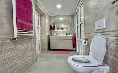 Resale - Villa -
Cabo Roig