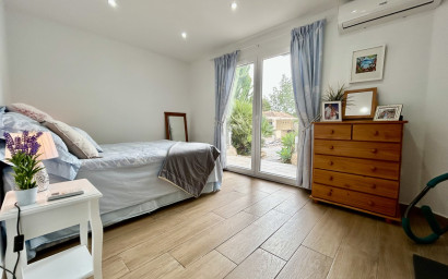 Resale - Villa -
Cabo Roig