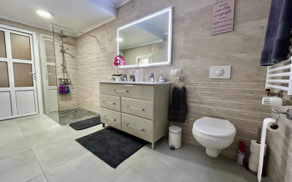 Resale - Villa -
Cabo Roig