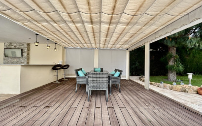 Resale - Villa -
Cabo Roig