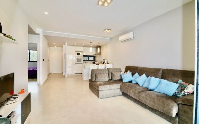 Resale - Apartment -
Guardamar del Segura - Guardamar - El Raso