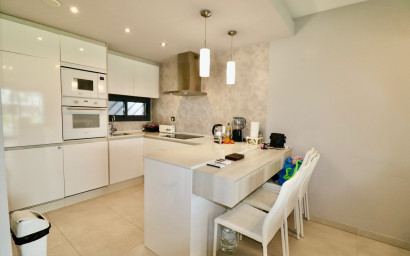 Resale - Apartment -
Guardamar del Segura - Guardamar - El Raso