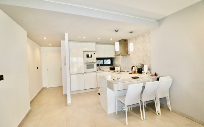 Resale - Apartment -
Guardamar del Segura - Guardamar - El Raso