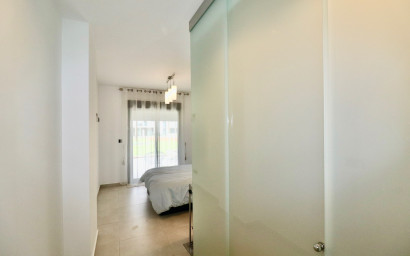 Resale - Apartment -
Guardamar del Segura - Guardamar - El Raso