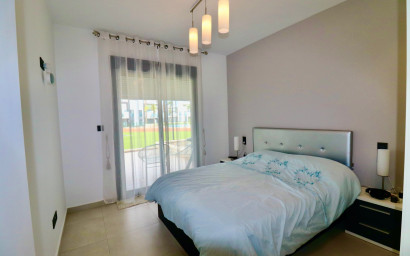 Resale - Apartment -
Guardamar del Segura - Guardamar - El Raso