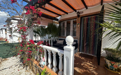 Resale - Villa -
Guardamar del Segura - El Raso