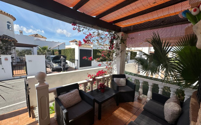 Resale - Villa -
Guardamar del Segura - El Raso