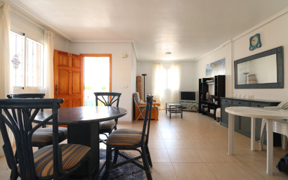 Resale - Townhouse -
Ciudad Quesada - Lo Marabu