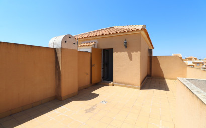 Resale - Townhouse -
Ciudad Quesada - Lo Marabu