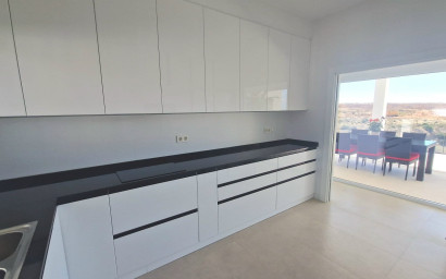 Resale - Villa -
La Marina