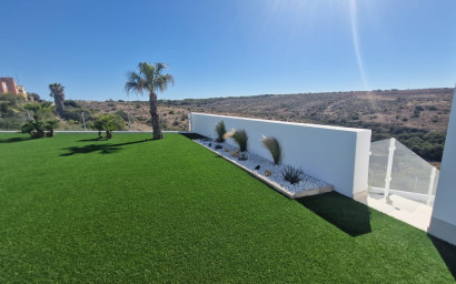 Resale - Villa -
La Marina