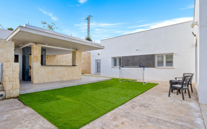 Resale - Villa -
Algorfa - Lomas De La Juliana