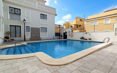 Resale - Apartment -
Formentera del Segura