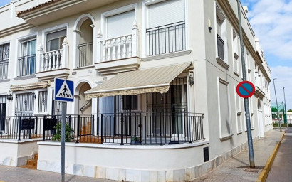 Resale - Apartment -
Formentera del Segura