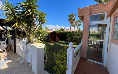 Resale - Villa -
Cabo Roig