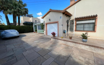 Resale - Villa -
Cabo Roig