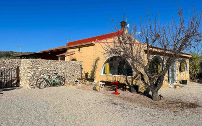 Resale - Villa -
Sax