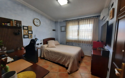 Herverkoop - Villa -
Sax