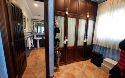 Herverkoop - Villa -
Sax