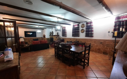 Herverkoop - Villa -
Sax