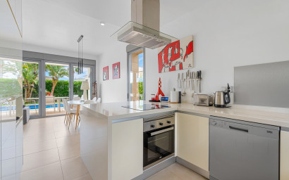 Resale - Villa -
Orihuela Costa - Vistabella