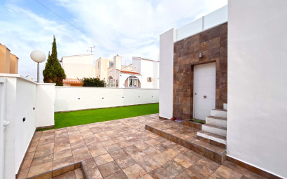 Resale - Townhouse -
Orihuela Costa - Playa Flamenca