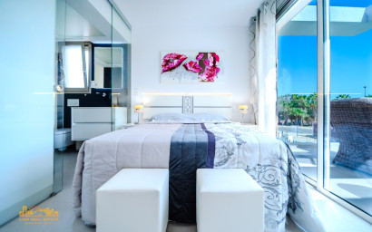 Resale - Villa -
Orihuela Costa - Villamartín