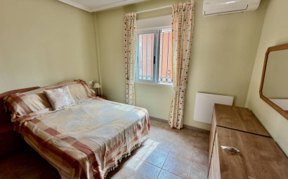 Herverkoop - Villa -
Guardamar del Segura