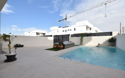 Herverkoop - Villa -
Los Montesinos