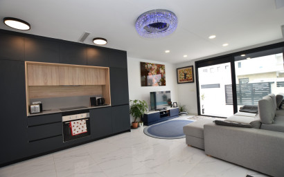 Herverkoop - Villa -
Los Montesinos