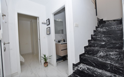 Herverkoop - Villa -
Los Montesinos