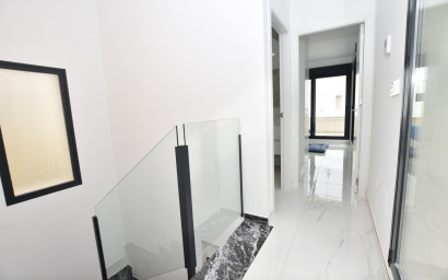 Herverkoop - Villa -
Los Montesinos